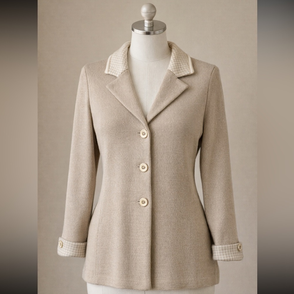 Elegant St. John Collection Neutral Beige Knit Jacket Quiet Luxury Size 2 - Picture 1 of 14